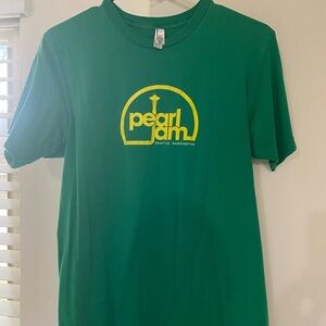Pearl Jam Emerald Green Tee. Men's Medium